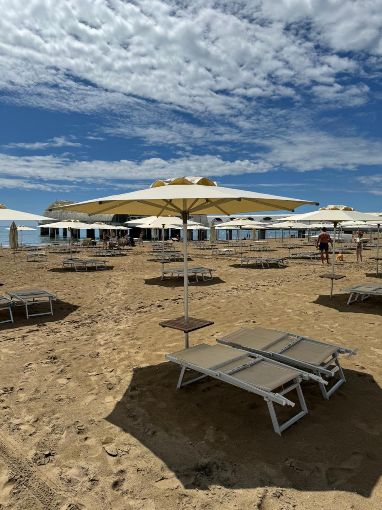 Appart 24 City Center Parking And Sea Design District Lignano Sabbiadoro Bagian luar foto